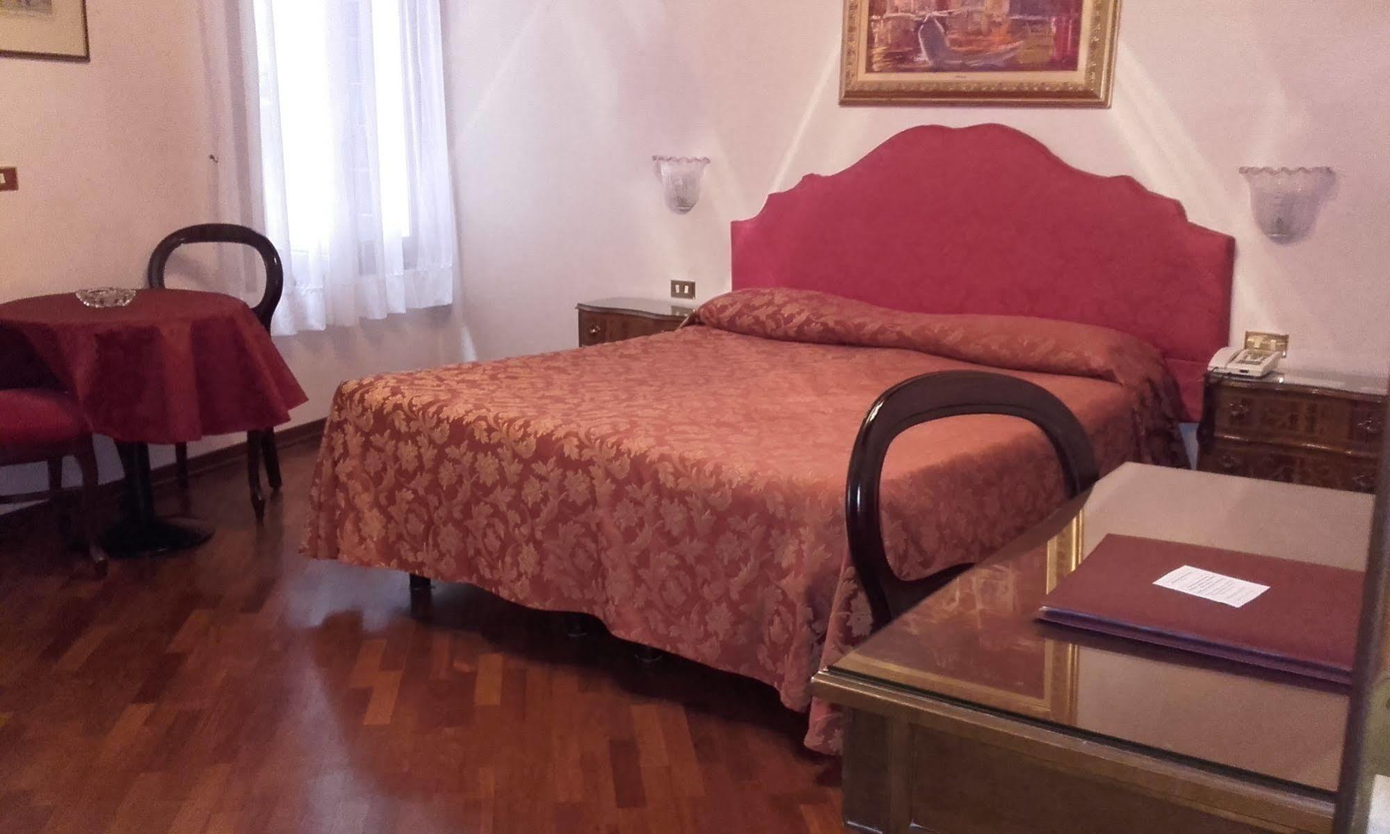 ונציה Hotel Piccola Fenice מראה חיצוני תמונה